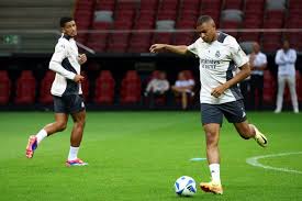 南粤足球面 南粤足球面